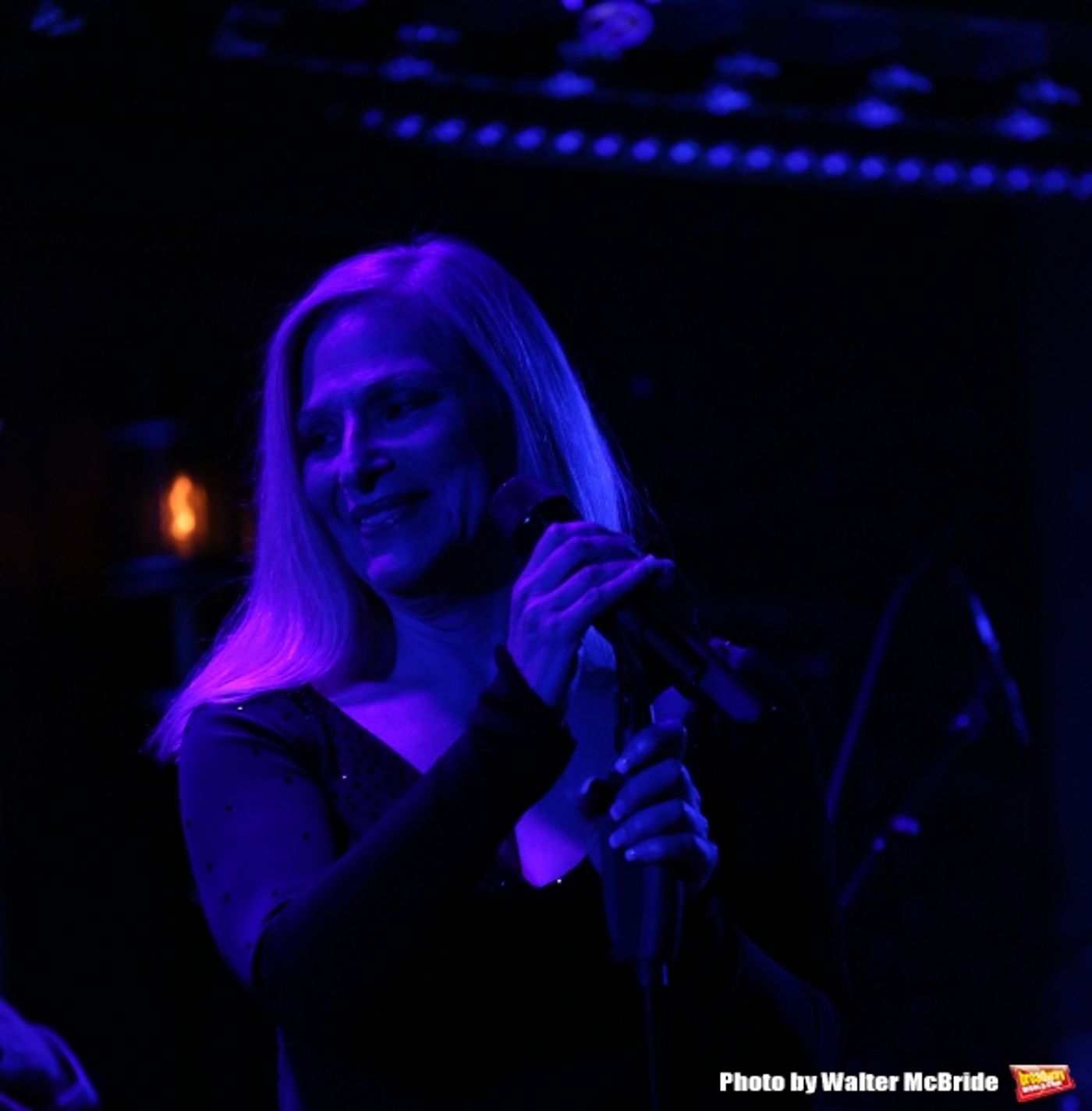 Exclusive Photo Coverage: Roslyn Kind Returns to 54 Below Exclusive Photo Coverage: Roslyn Kind Returns to 54 Below Image