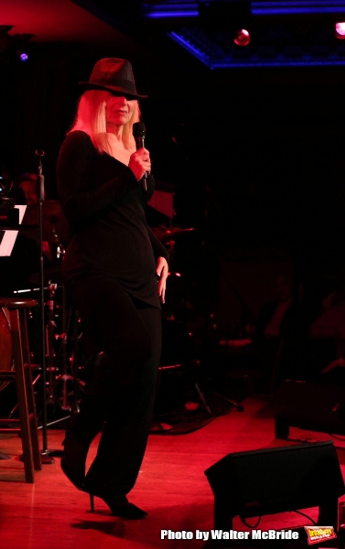 Exclusive Photo Coverage: Roslyn Kind Returns to 54 Below Exclusive Photo Coverage: Roslyn Kind Returns to 54 Below Image