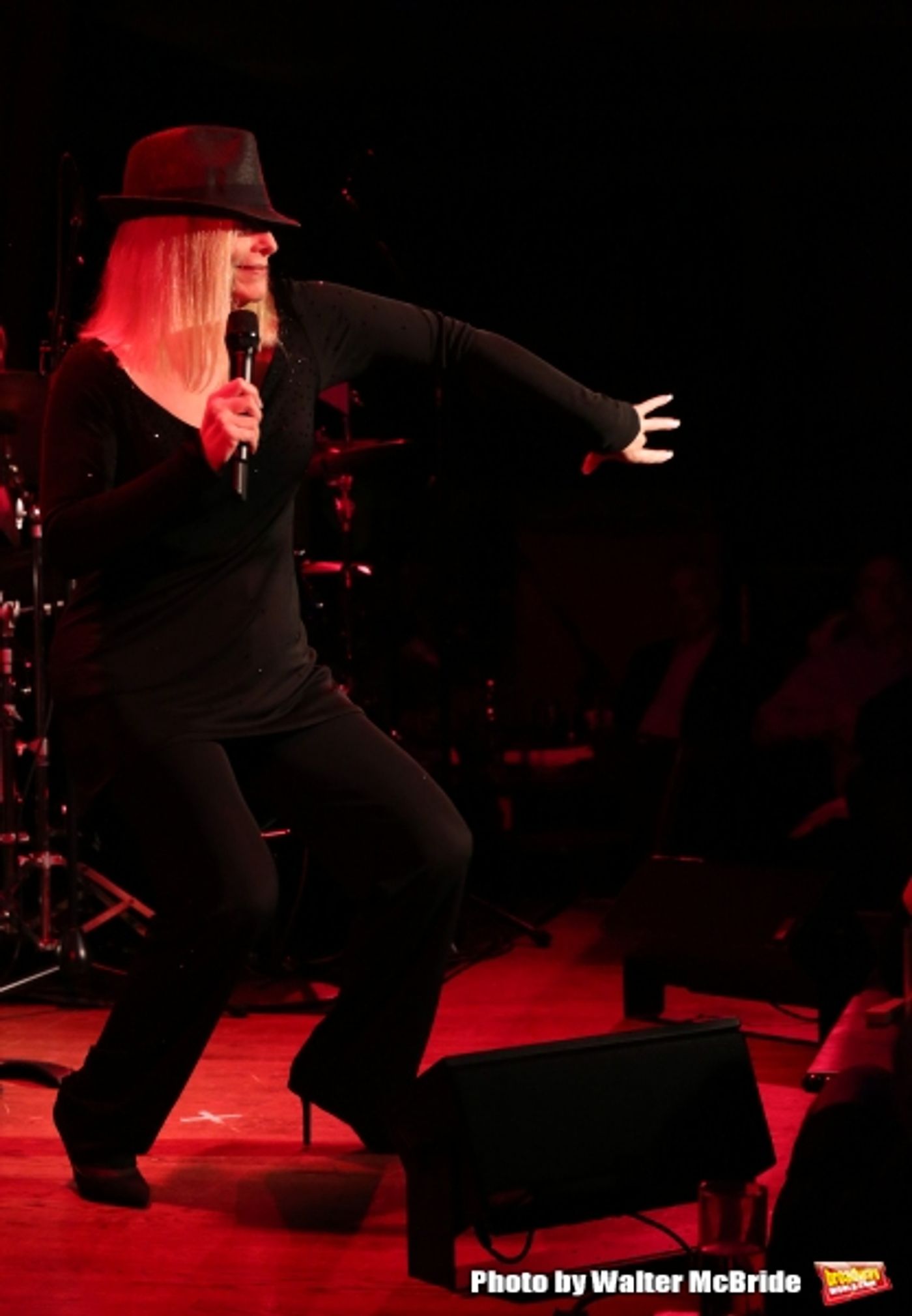 Exclusive Photo Coverage: Roslyn Kind Returns to 54 Below Exclusive Photo Coverage: Roslyn Kind Returns to 54 Below Image