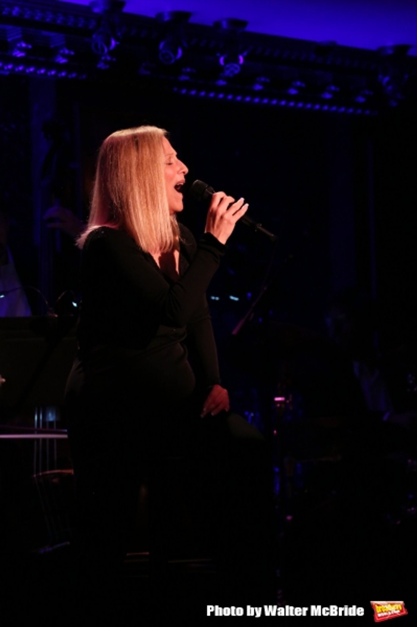 Exclusive Photo Coverage: Roslyn Kind Returns to 54 Below Exclusive Photo Coverage: Roslyn Kind Returns to 54 Below Image