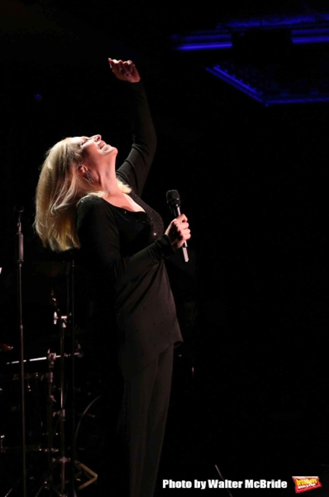 Exclusive Photo Coverage: Roslyn Kind Returns to 54 Below Exclusive Photo Coverage: Roslyn Kind Returns to 54 Below Image