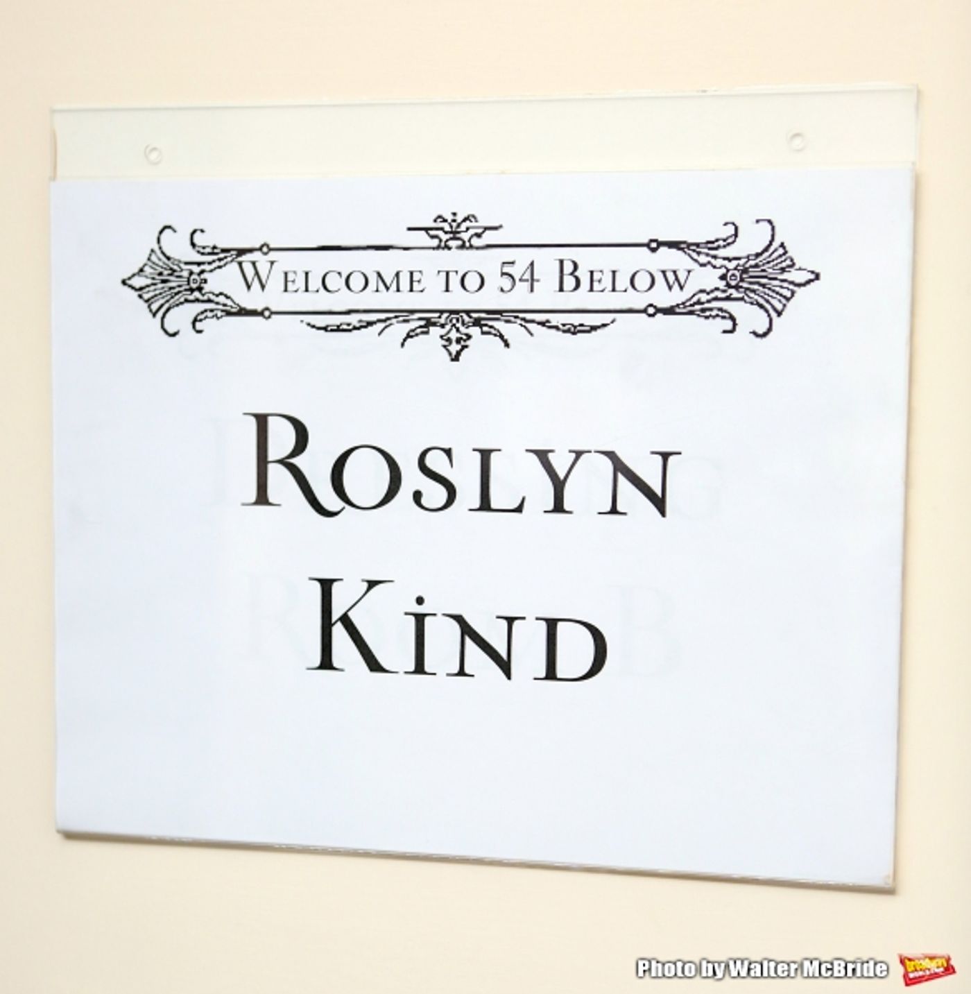 Exclusive Photo Coverage: Backstage with Roslyn Kind at 54 Below Exclusive Photo Coverage: Backstage with Roslyn Kind at 54 Below Image