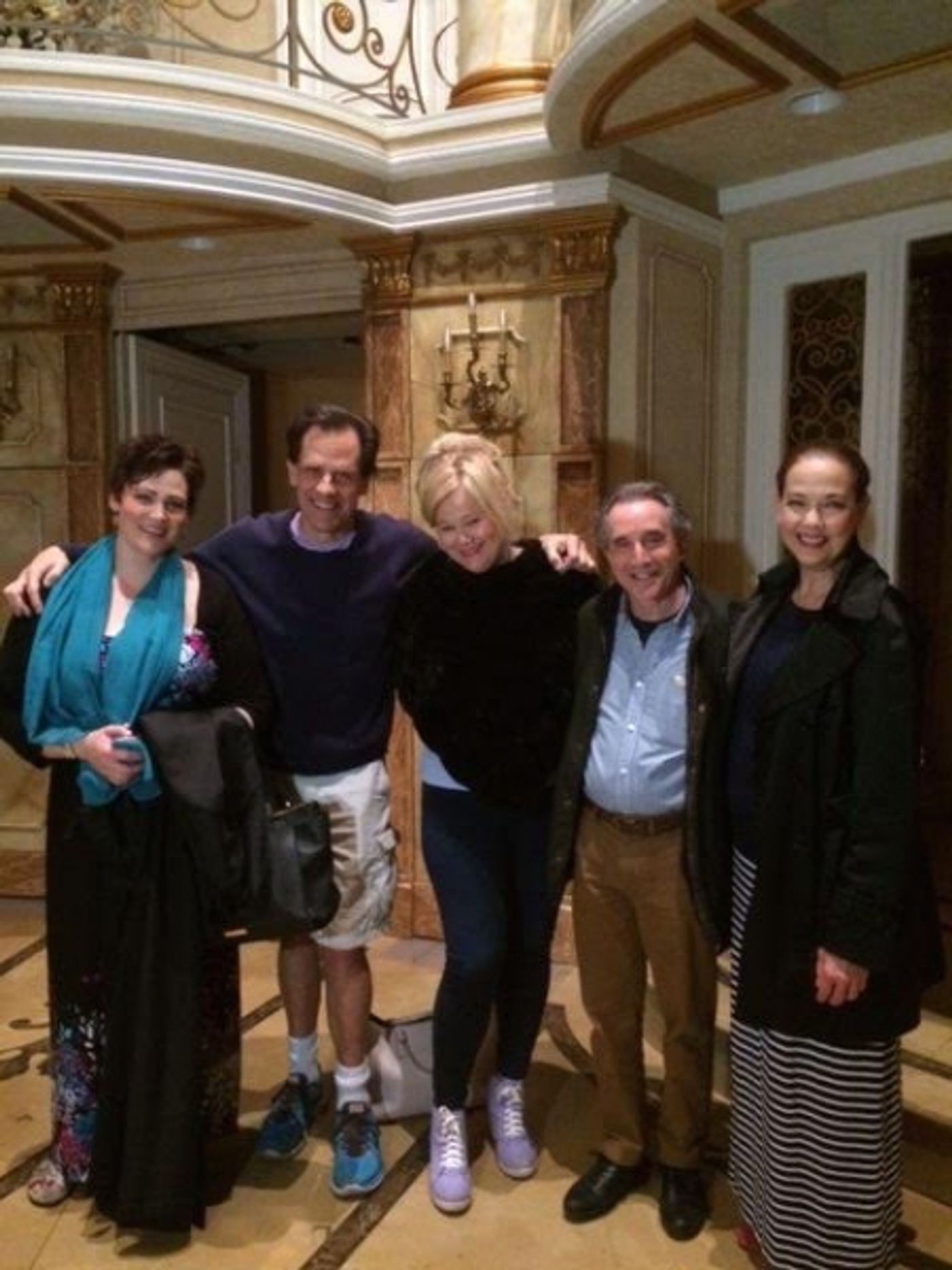 Photo Flash Exclusive: NYC Police Commissioner & Caroline Rhea Visit Broadway's IT SHOULDA BEEN YOU Photo Flash Exclusive: NYC Police Commissioner & Caroline Rhea Visit Broadway's IT SHOULDA BEEN YOU Image