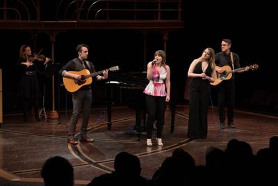 Jessie Mueller and company Photo