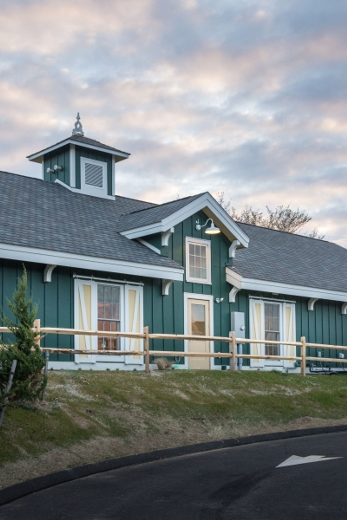 BWW Exclusive: A Theatrical Village - Nine Cottages Named for Major Figures in O'Neill Center History  Image