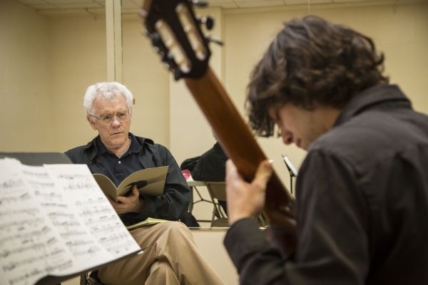 Michael Starobin hosts a master class Photo