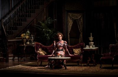 Shannon Cochran (Regina Giddens)  Photo