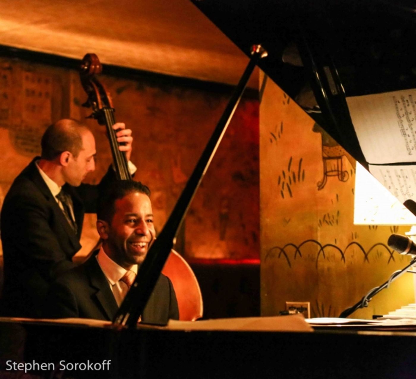 Photo Coverage: Loston Harris Trio Play Bemelmans Bar Photo Coverage: Loston Harris Trio Play Bemelmans Bar Image