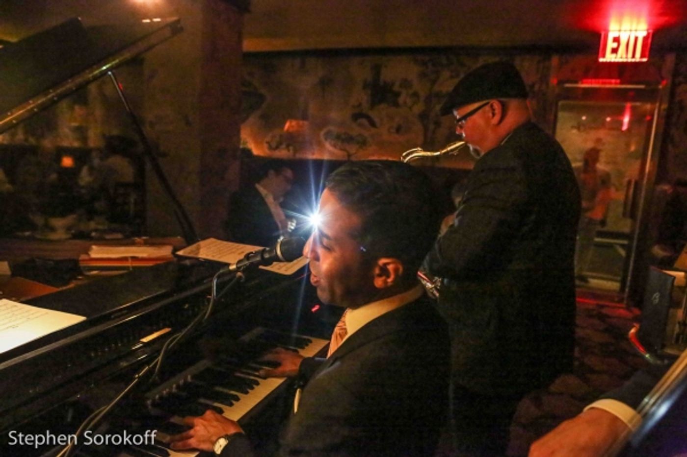 Photo Coverage: Loston Harris Trio Play Bemelmans Bar  Image