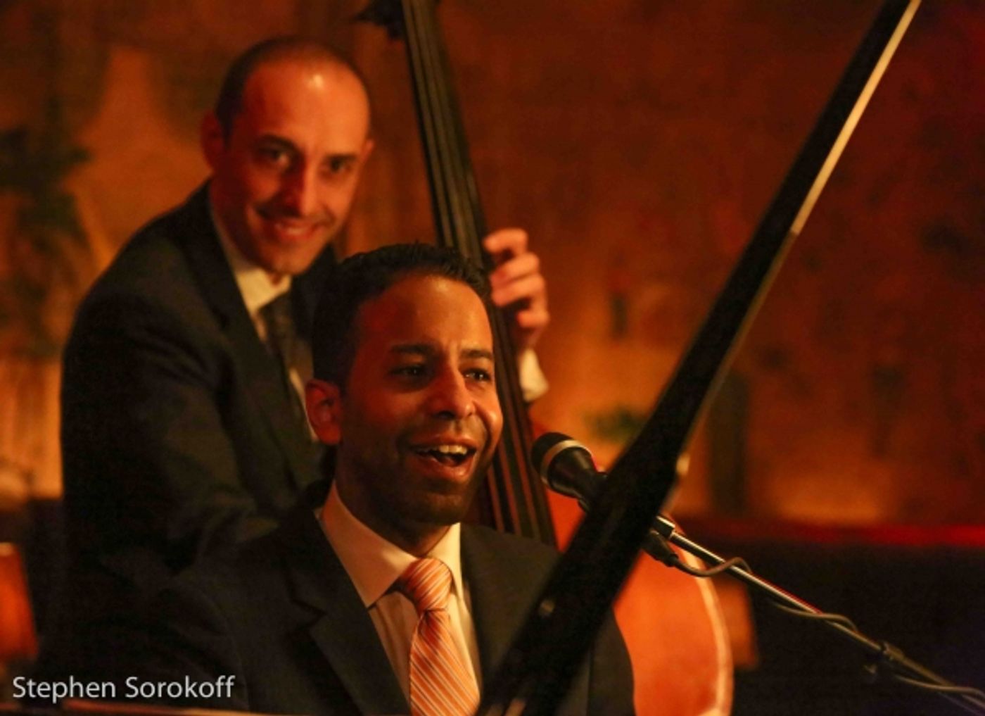 Photo Coverage: Loston Harris Trio Play Bemelmans Bar  Image