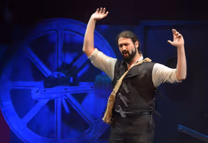Toby Esposito and Maria Niafkos @ BroadwayWorld Toby Esposito and Maria Niafkos Photo