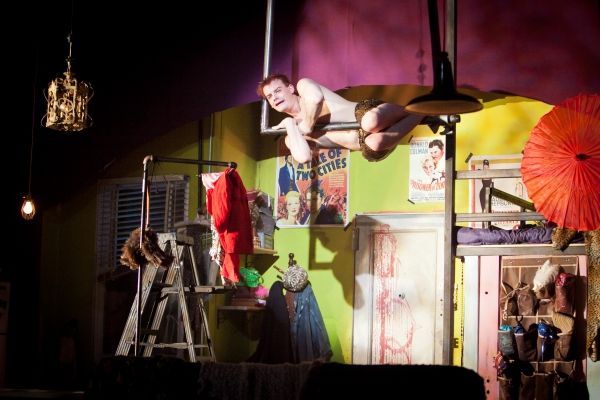 Alex Mills as Jerry Photo