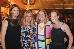 Sarah Ann Harris, Alexis BÃ¡by, Meredith Mazur, Caroline Beak Crown
 Photo