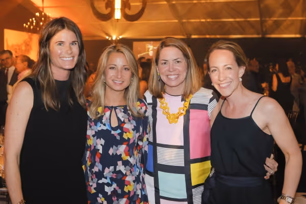 Sarah Ann Harris, Alexis BÃ¡by, Meredith Mazur, Caroline Beak Crown
 Photo