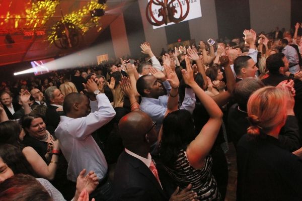 Guests dance to Gary Sinise and the Lt. Dan Band Photo