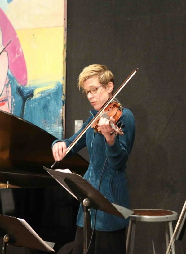 Sara Casewell, Violinist The New York Pops Photo