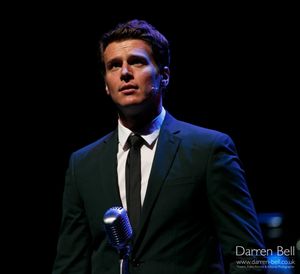 Jonathan Groff Photo