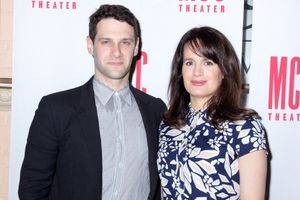 Justin Bartha, Elizabeth Reaser @ BroadwayWorld Justin Bartha, Elizabeth Reaser Photo