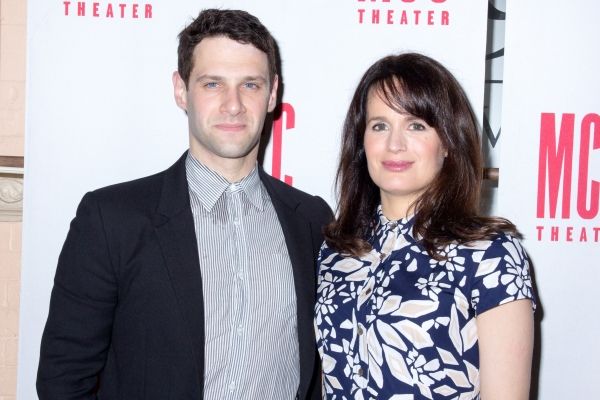 Justin Bartha, Elizabeth Reaser Photo