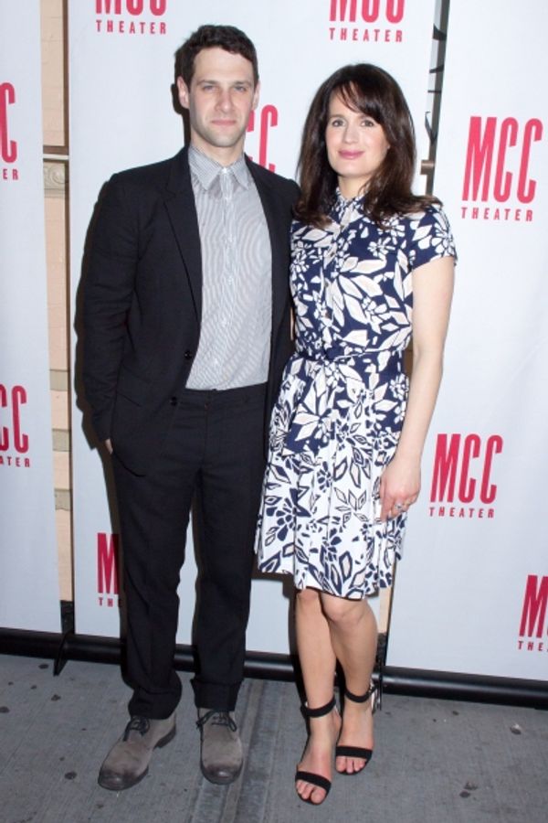 Justin Bartha, Elizabeth Reaser Photo