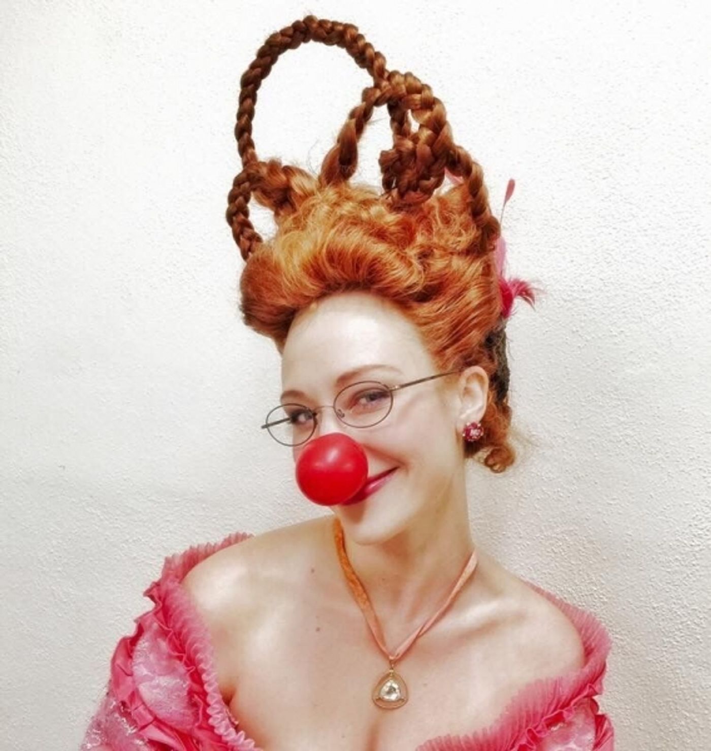 Photo Flash: CINDERELLA National Tour Cast Celebrates Red Nose Day  Image