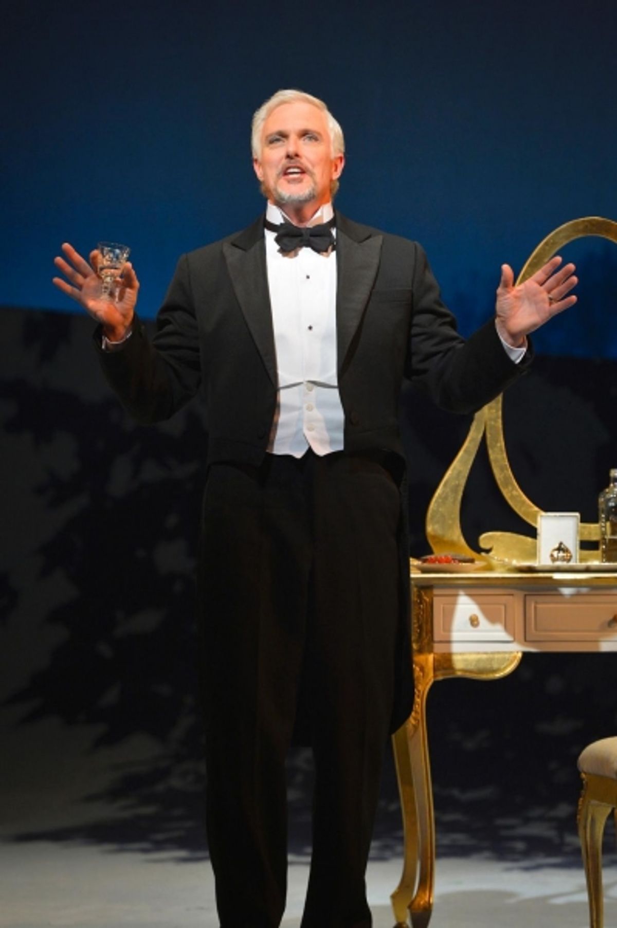 Fredrik Egerman (Patrick Cassidy) at 