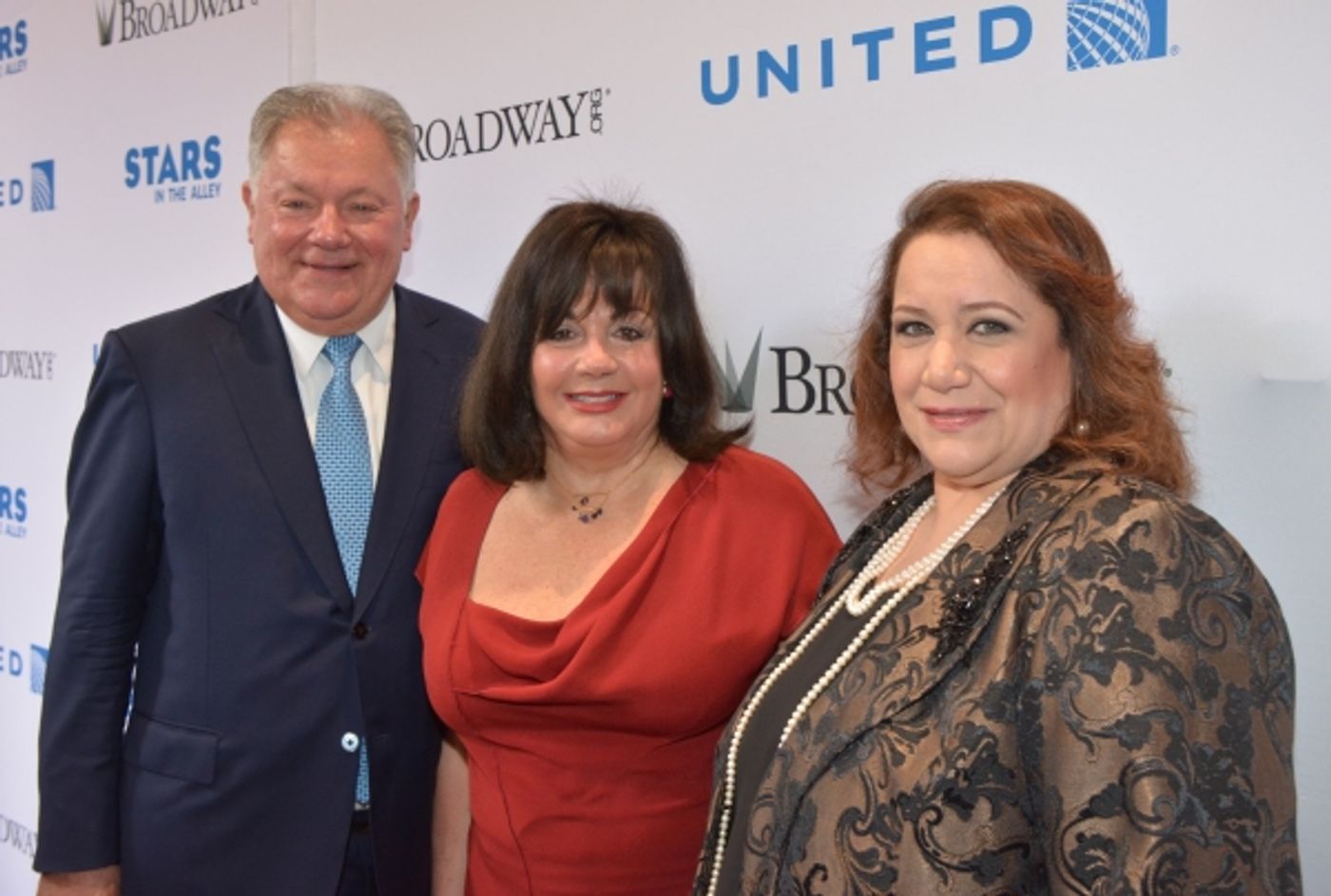 Photo Coverage: Hangin' with the Stars of 2015 Stars In The Alley!  Image