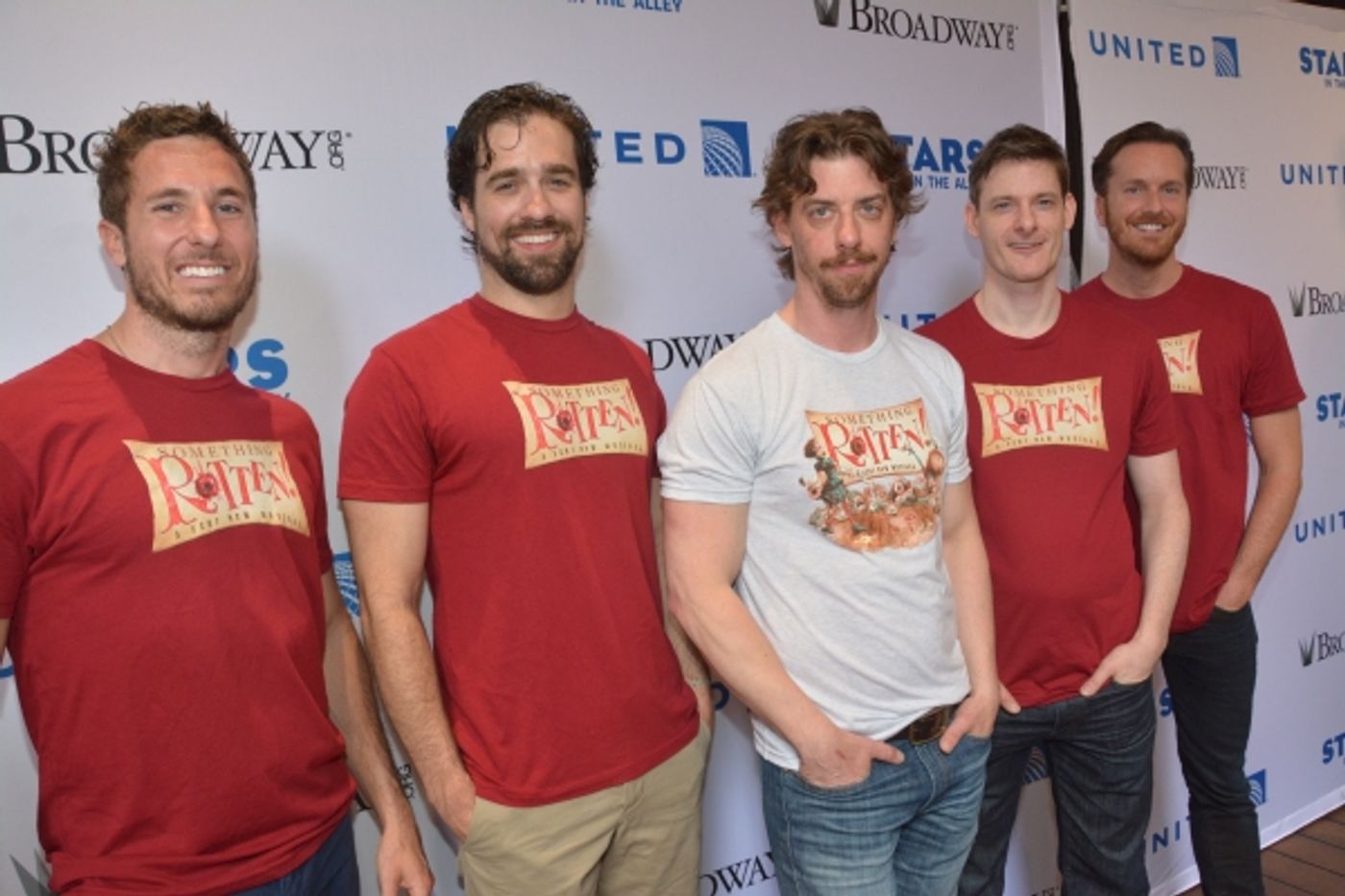 Photo Coverage: Hangin' with the Stars of 2015 Stars In The Alley!  Image