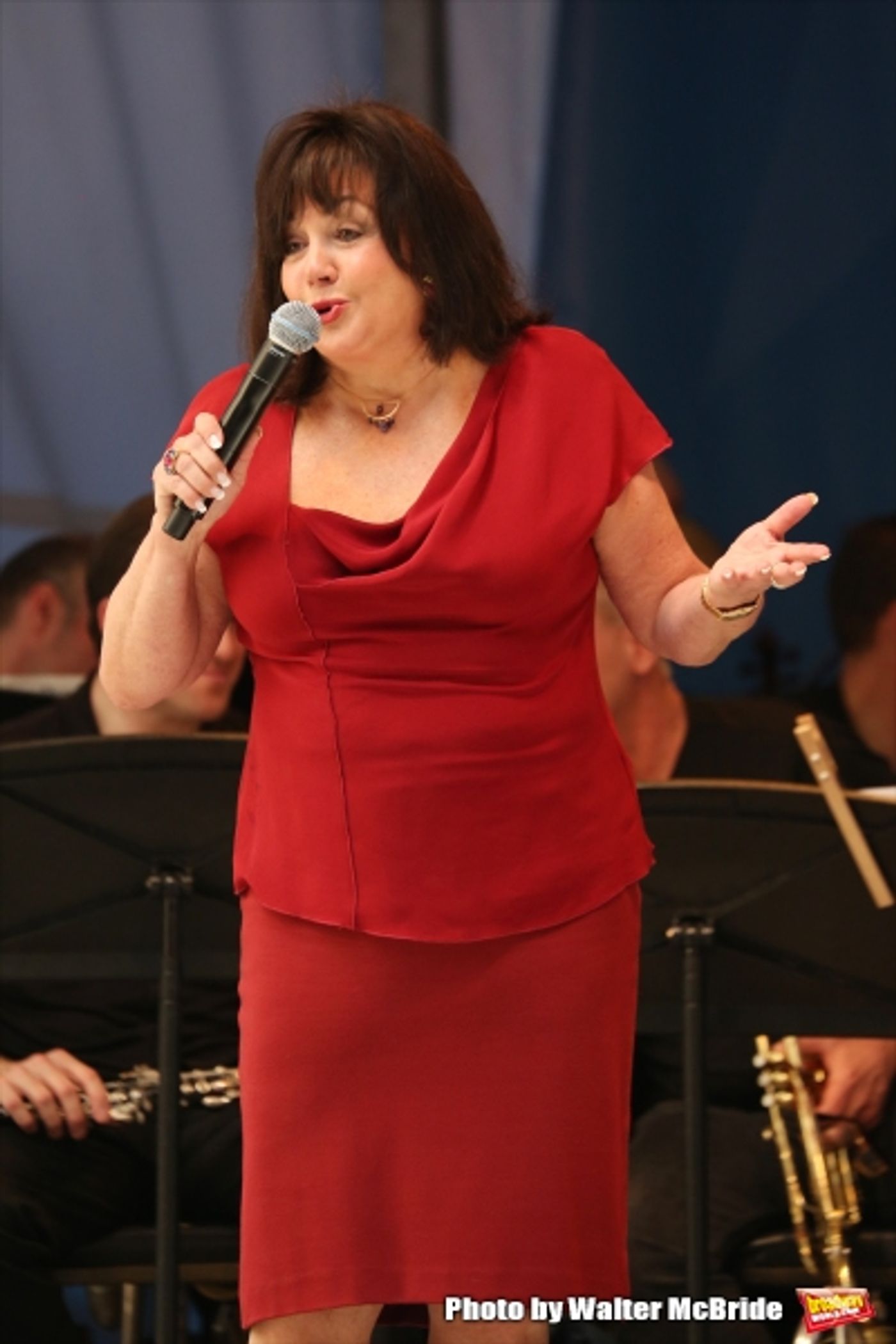 Photo Coverage: Singin' in the Street! Broadway Unites for Another Year of Stars in the Alley - Part One  Image