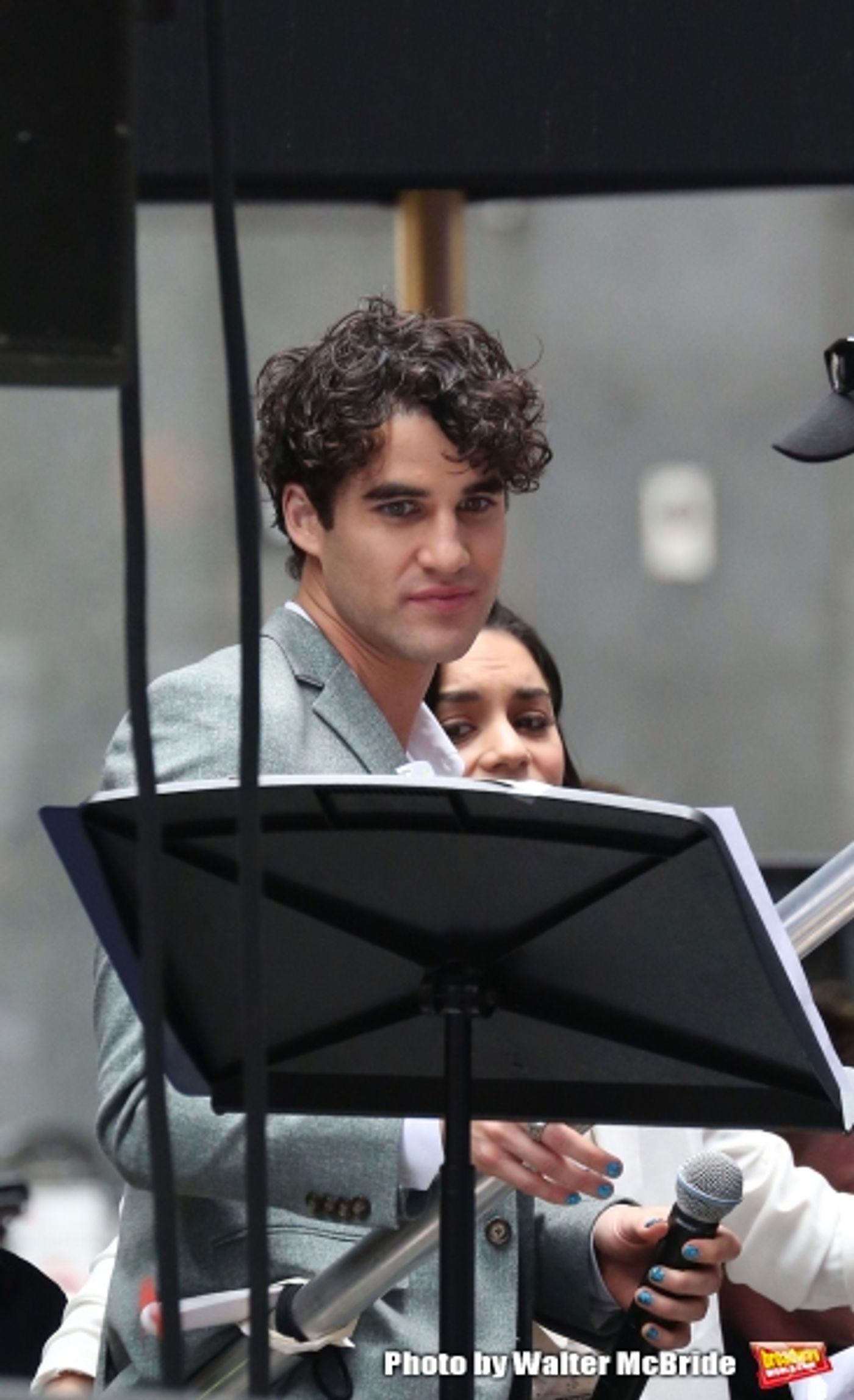 Photo Coverage: Singin' in the Street! Broadway Unites for Another Year of Stars in the Alley - Part One  Image