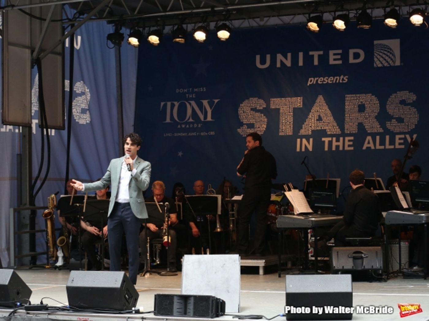 Photo Coverage: Singin' in the Street! Broadway Unites for Another Year of Stars in the Alley - Part One  Image