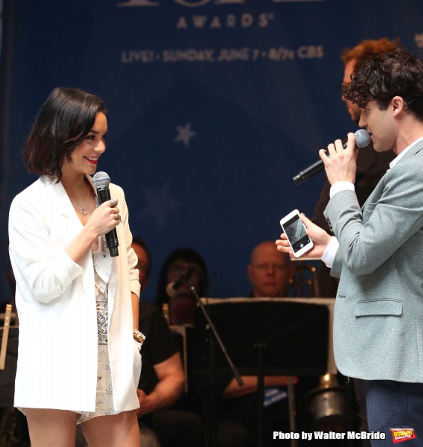 Photo Coverage: Singin' in the Street! Broadway Unites for Another Year of Stars in the Alley - Part One  Image