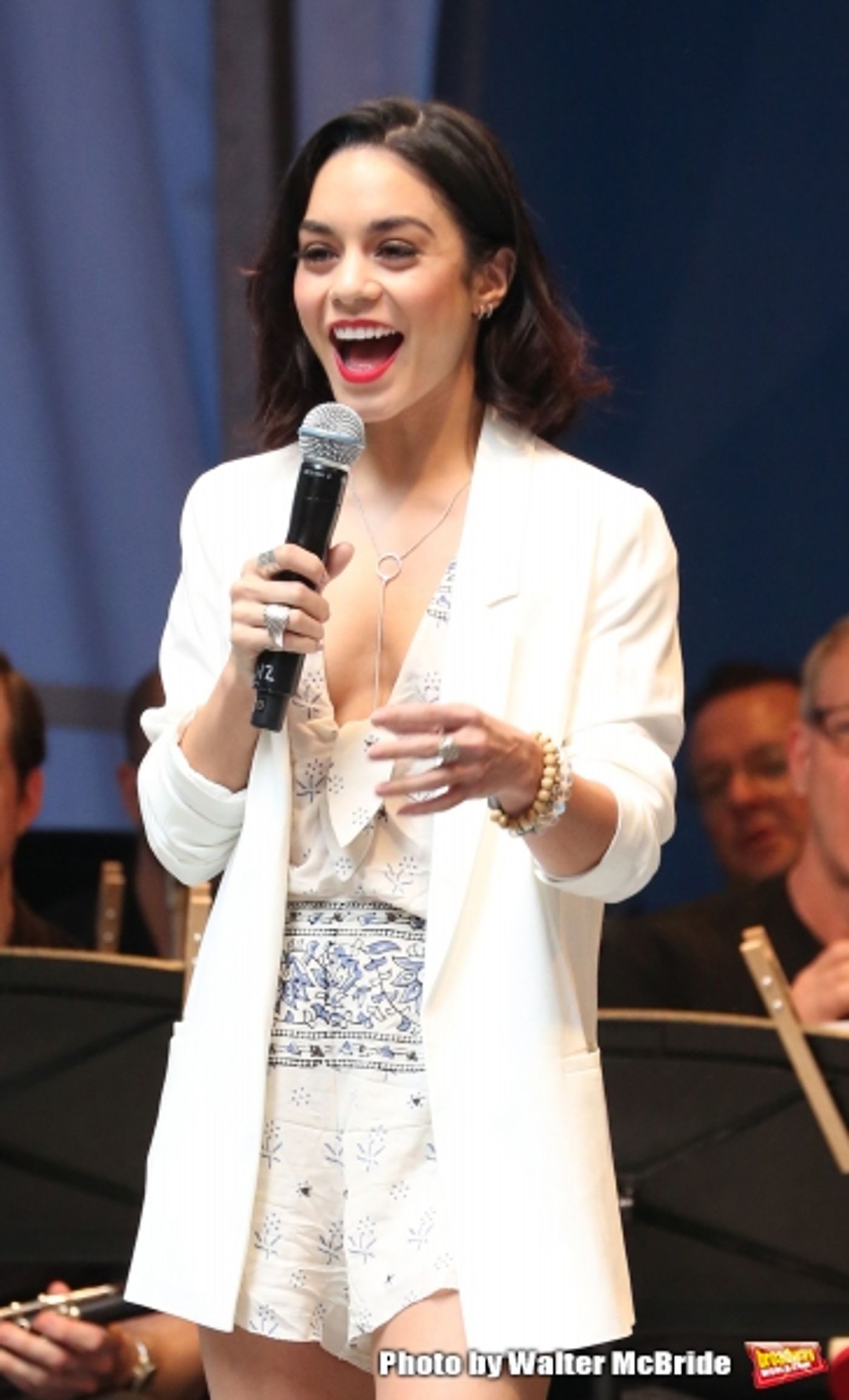 Photo Coverage: Singin' in the Street! Broadway Unites for Another Year of Stars in the Alley - Part One  Image