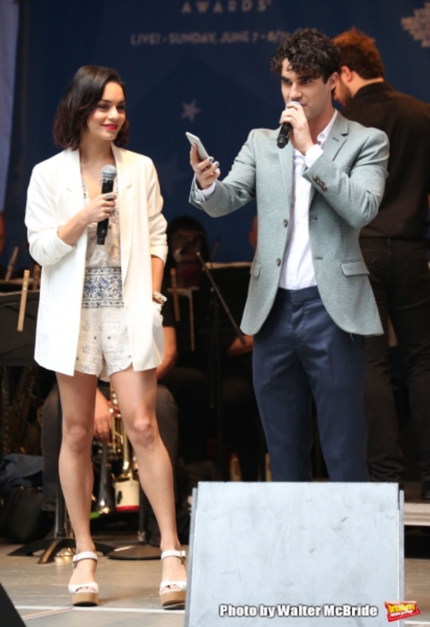 Photo Coverage: Singin' in the Street! Broadway Unites for Another Year of Stars in the Alley - Part One  Image