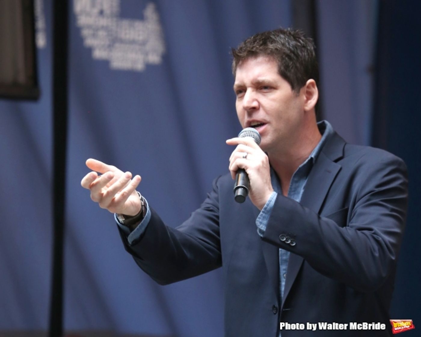 Photo Coverage: Singin' in the Street! Broadway Unites for Another Year of Stars in the Alley - Part One  Image