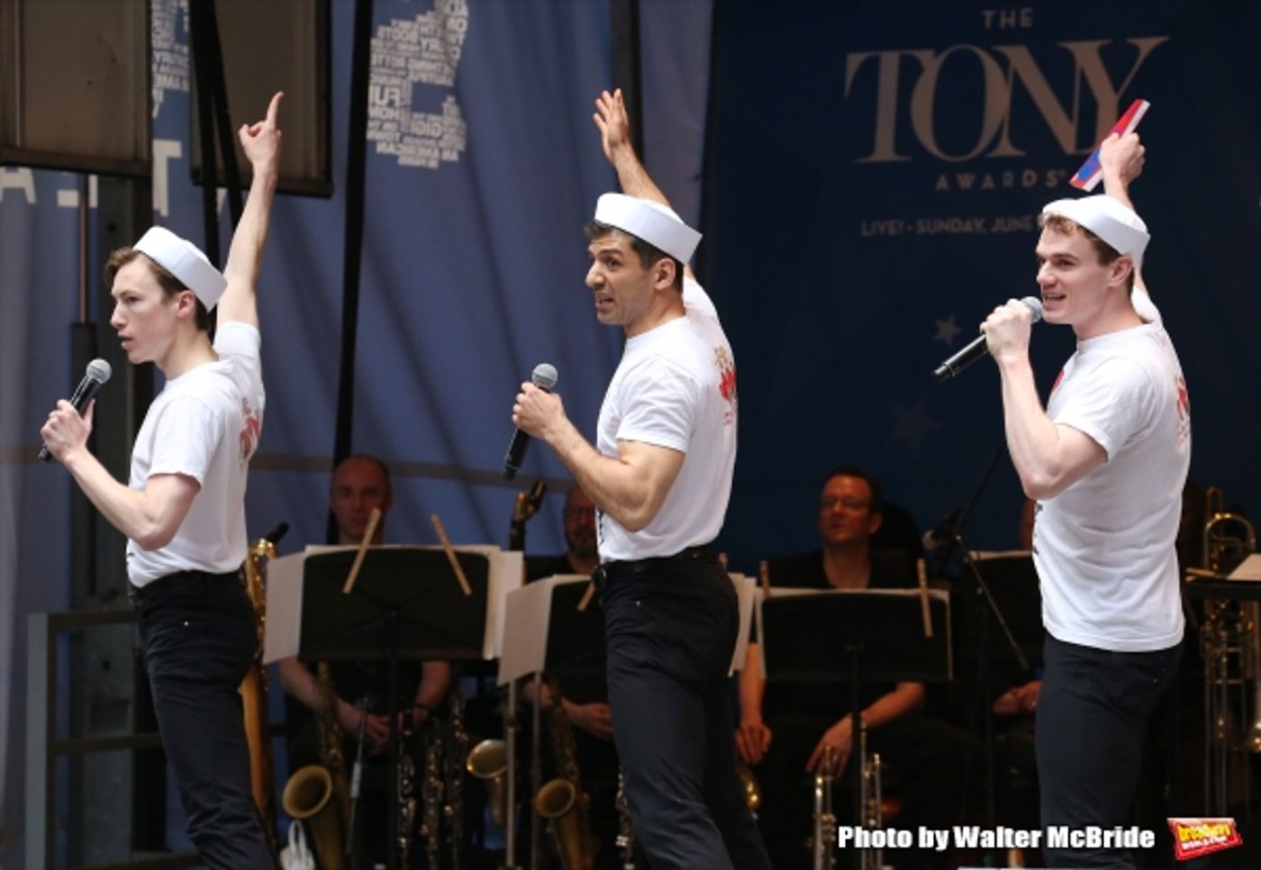 Photo Coverage: Singin' in the Street! Broadway Unites for Another Year of Stars in the Alley - Part One  Image
