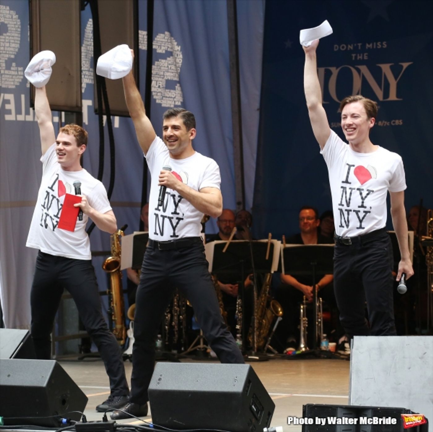 Photo Coverage: Singin' in the Street! Broadway Unites for Another Year of Stars in the Alley - Part One  Image
