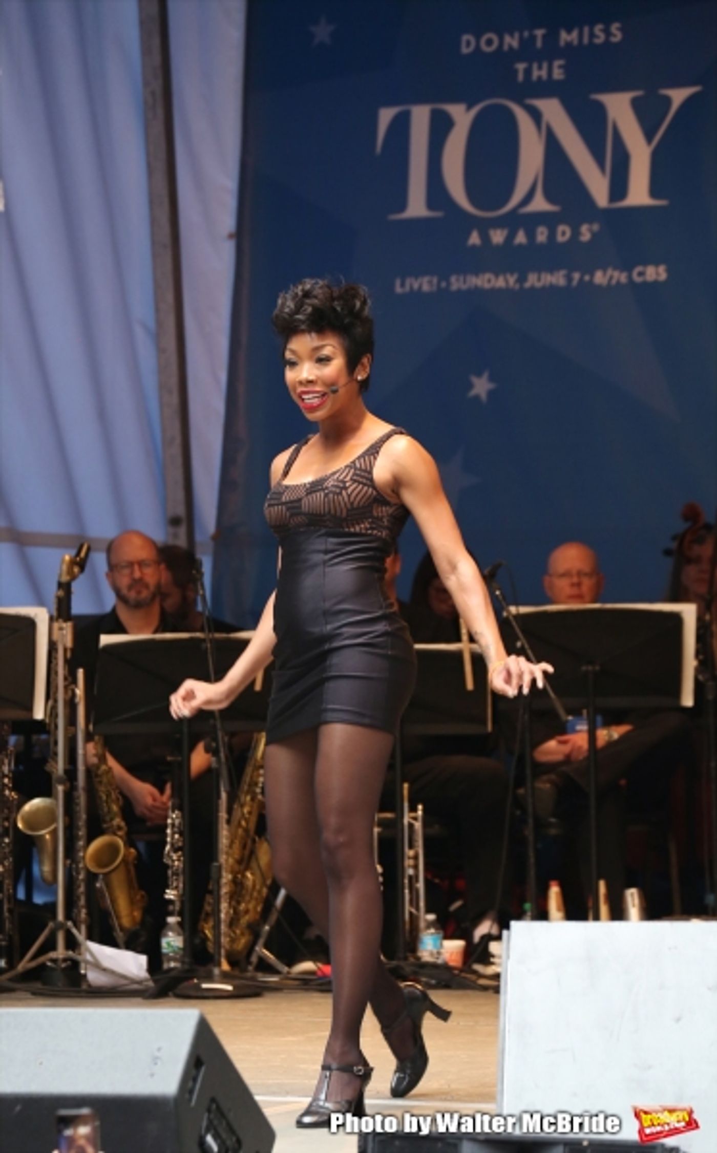 Photo Coverage: Singin' in the Street! Broadway Unites for Another Year of Stars in the Alley - Part One  Image