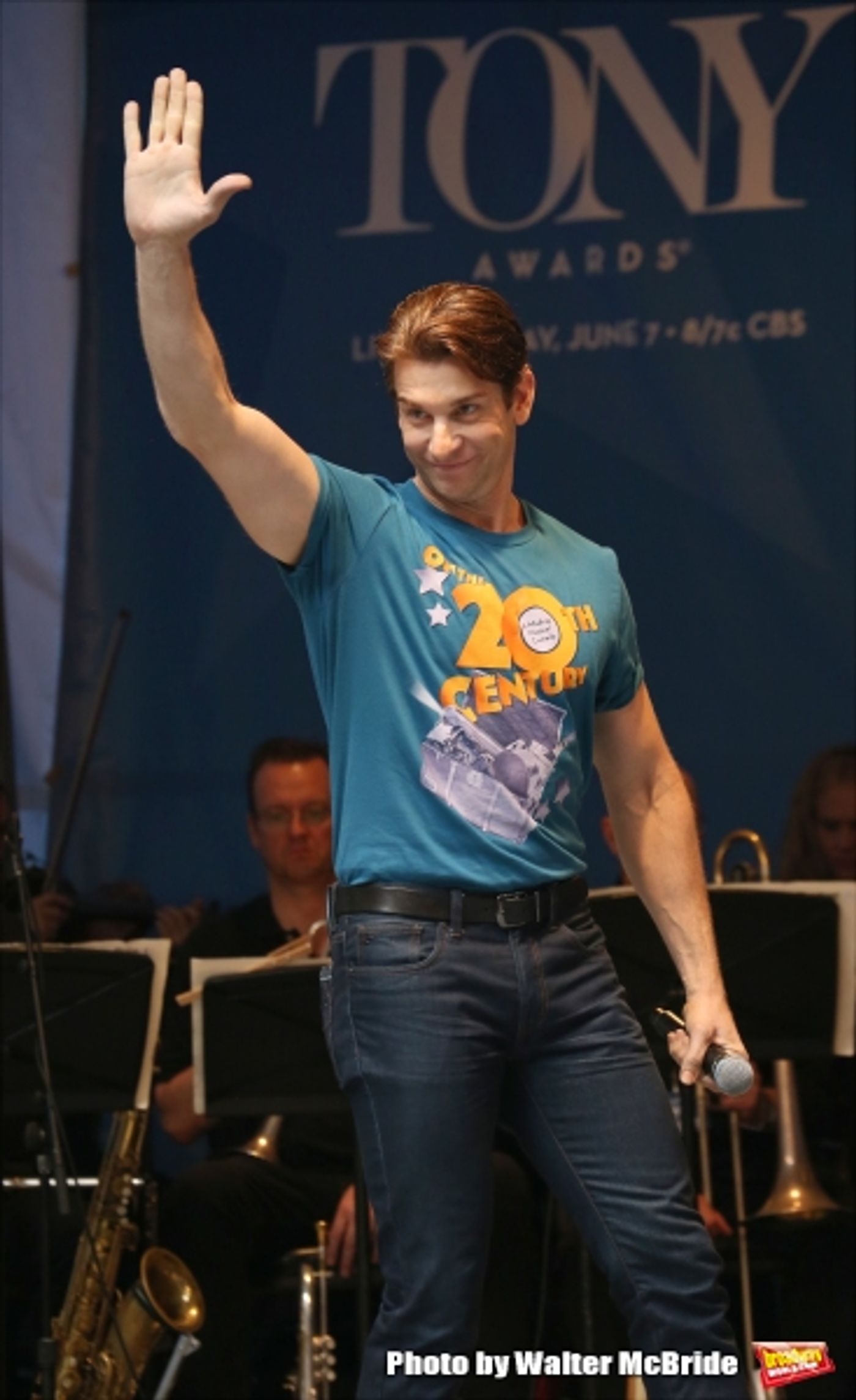 Photo Coverage: Singin' in the Street! Broadway Unites for Another Year of Stars in the Alley - Part Two  Image