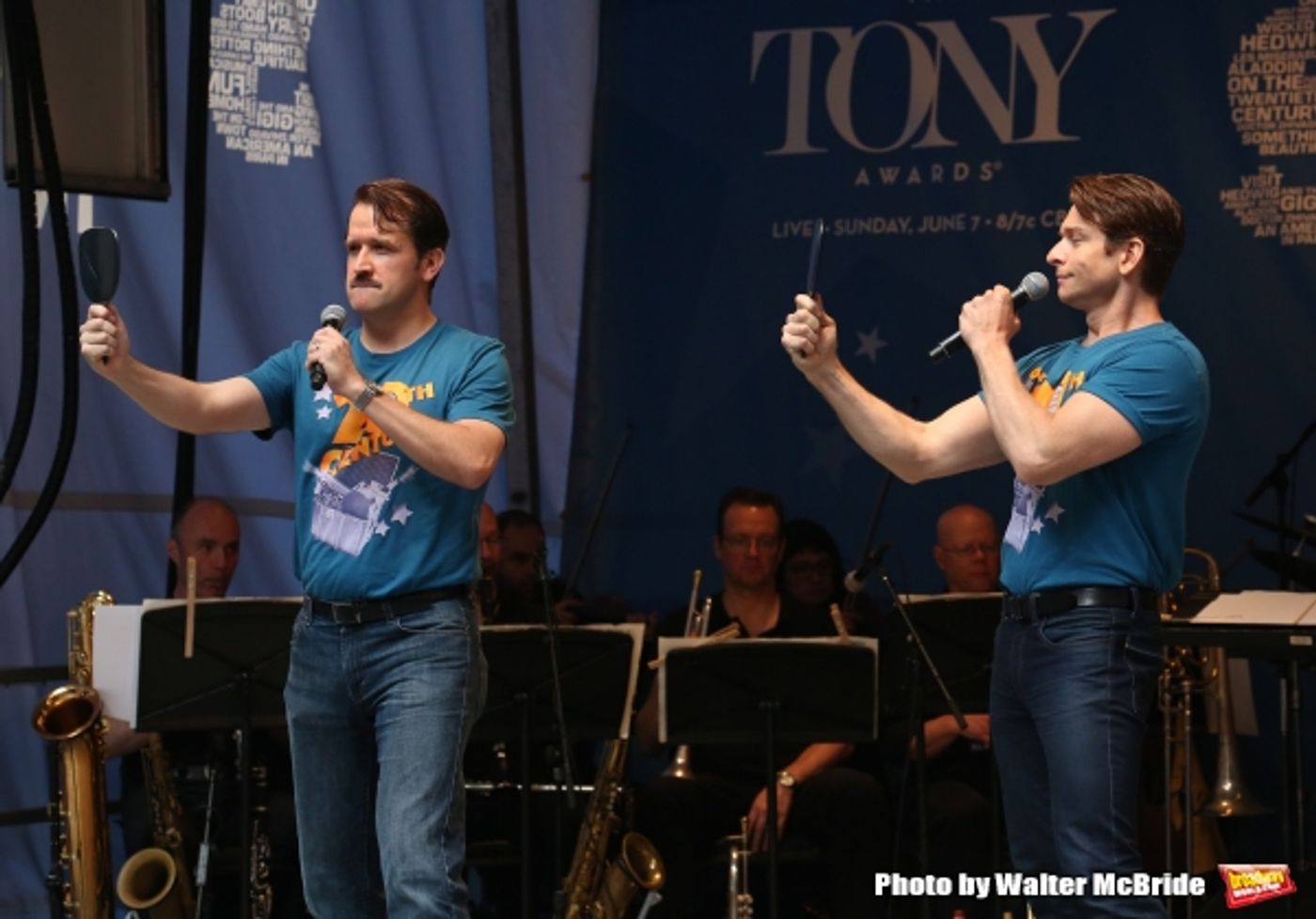Photo Coverage: Singin' in the Street! Broadway Unites for Another Year of Stars in the Alley - Part Two Photo Coverage: Singin' in the Street! Broadway Unites for Another Year of Stars in the Alley - Part Two Image
