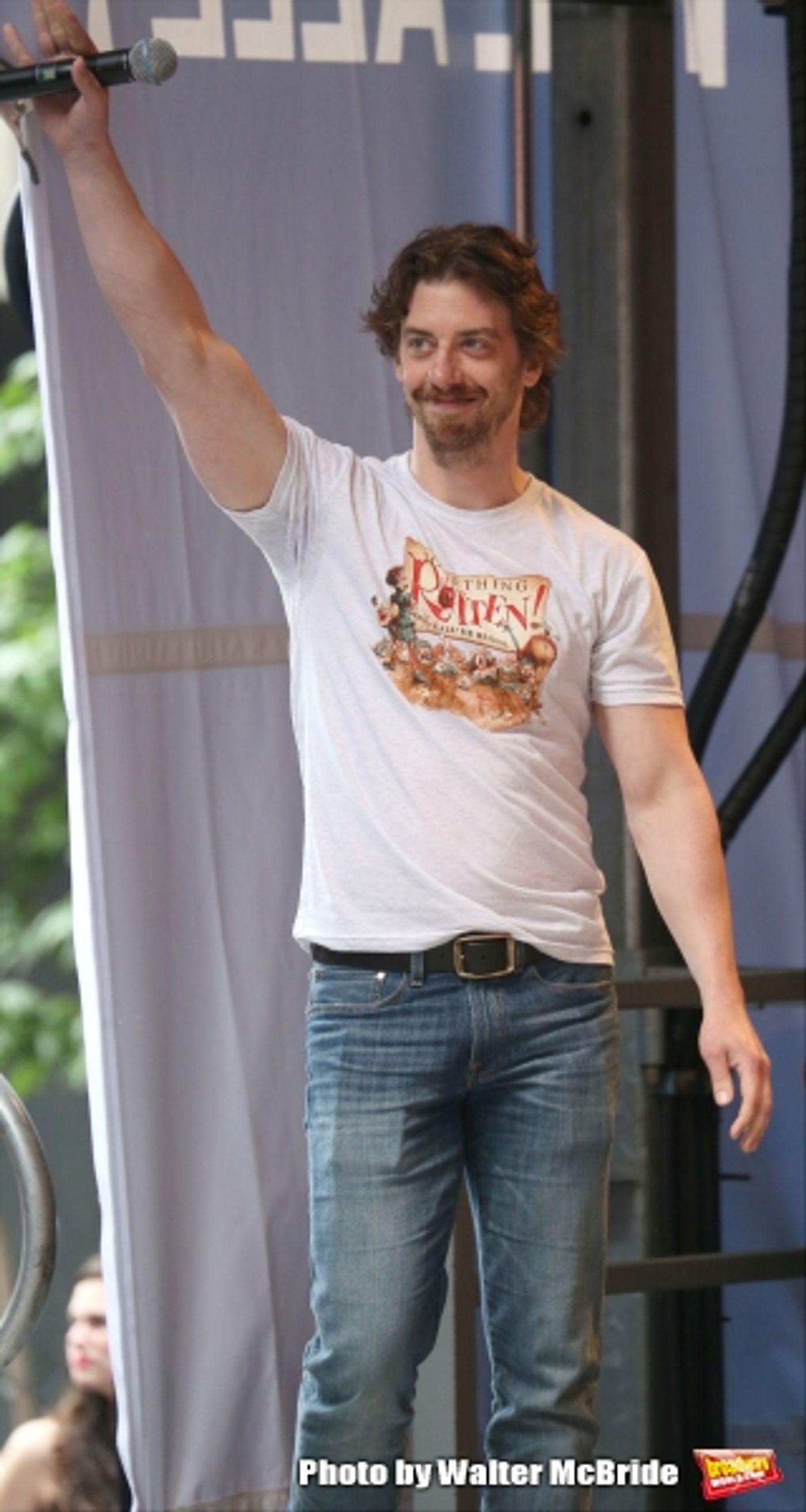 Photo Coverage: Singin' in the Street! Broadway Unites for Another Year of Stars in the Alley - Part Two  Image