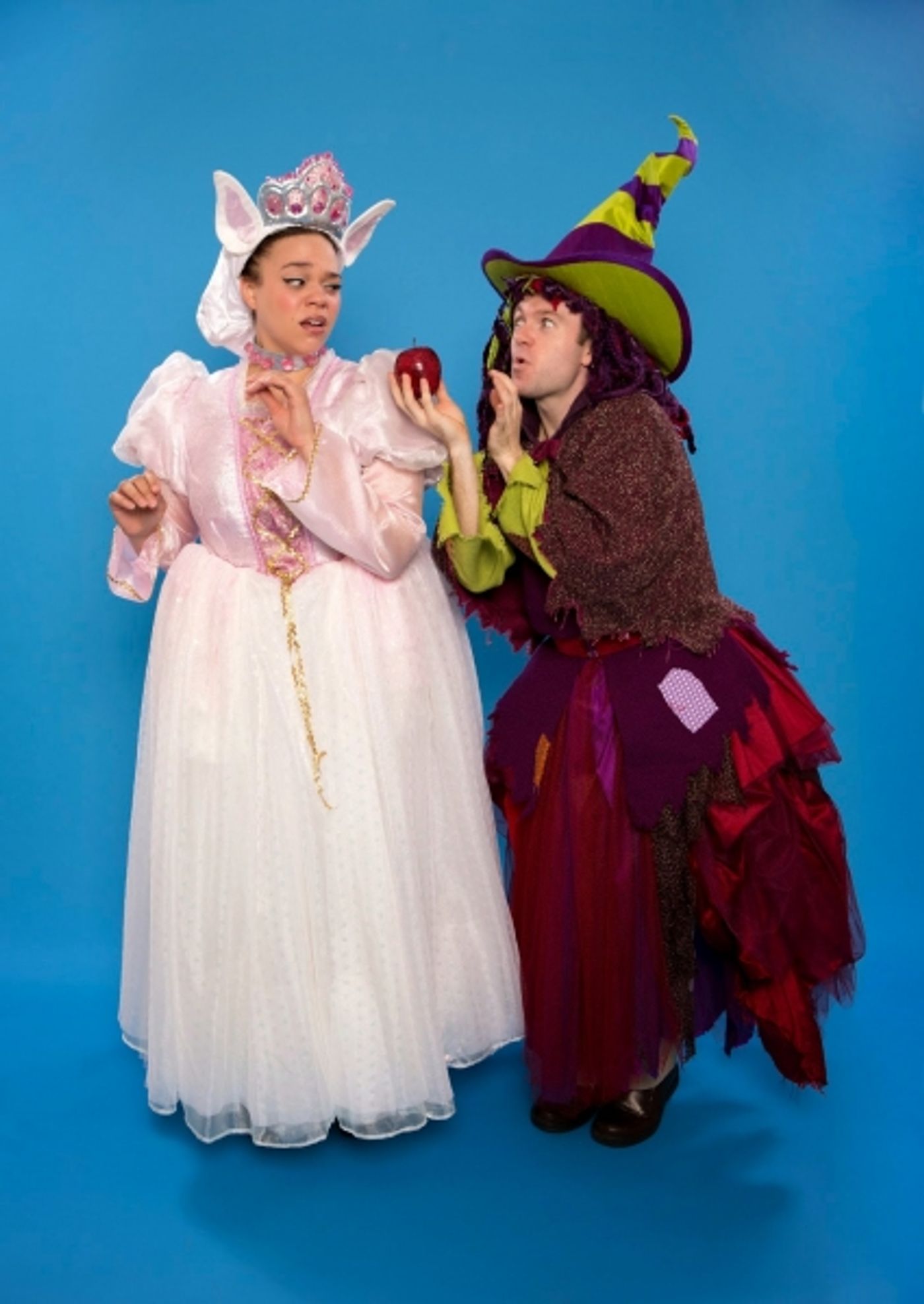 Photo Flash: SKIPPYJON JONES SNOW WHAT ( & THE 7 CHIHUAHUAS) Begins Today Off-Broadway  Image
