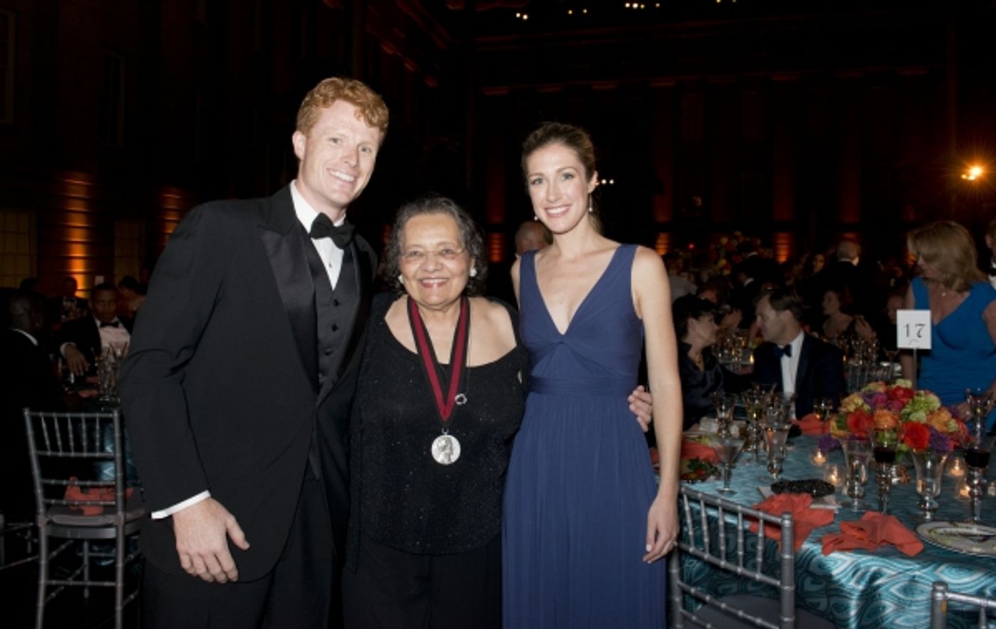 Photo Flash: Tommy Tune, 2CELLOS, Martina McBride, Joss Stone, Boyz II Men and More Perform at Ford's Theatre's 2015 Gala Photo Flash: Tommy Tune, 2CELLOS, Martina McBride, Joss Stone, Boyz II Men and More Perform at Ford's Theatre's 2015 Gala Image