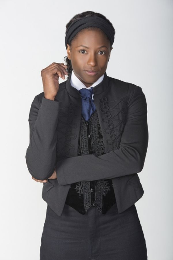 Rutina Wesley appears as Viola Photo