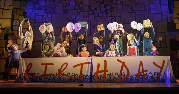 Photo Flash: First Look - MATILDA First National Tour Launches at the Ahmanson This Sunday — photo 4 of 19