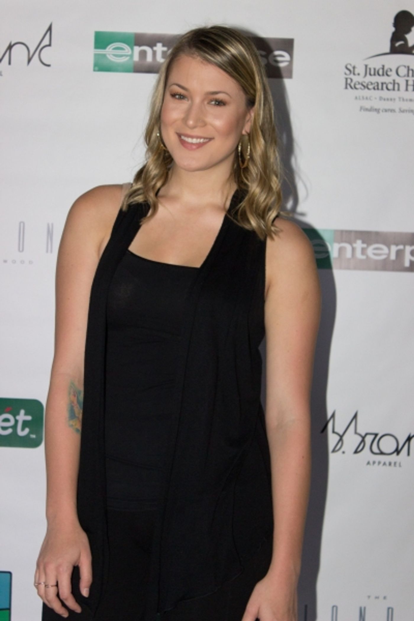 Photo Flash: Inside CABARET FOR A CAUSE at Rockwell Table & Stage Photo Flash: Inside CABARET FOR A CAUSE at Rockwell Table & Stage Image