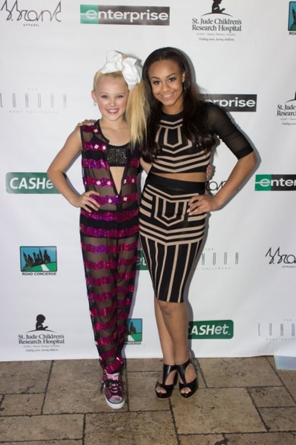 Jojo Siwa, Nia Sioux Frazier Photo