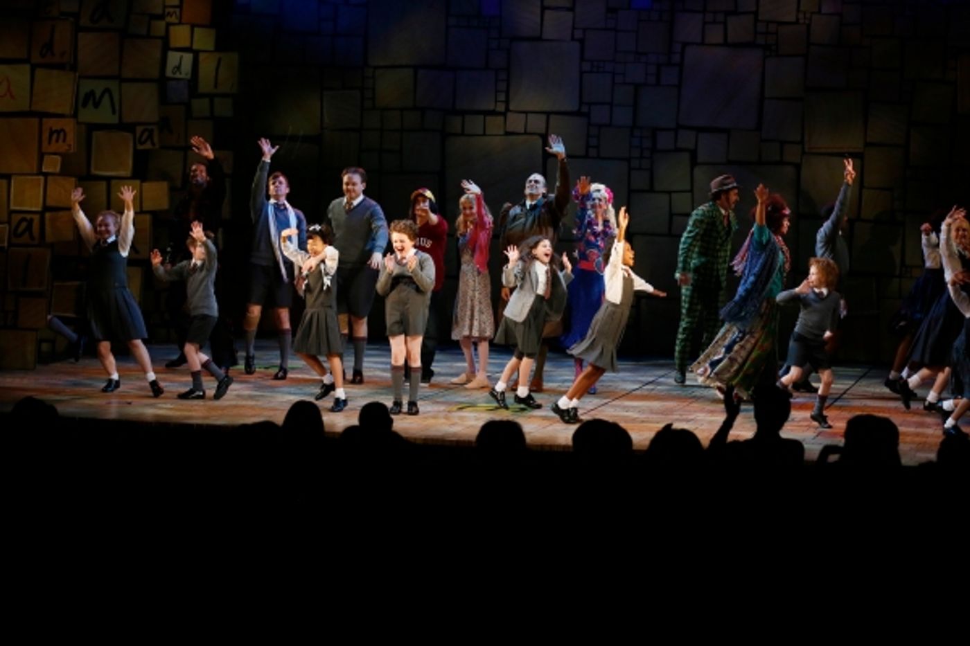 Photo Flash: MATILDA National Tour Launches in Los Angeles  Image