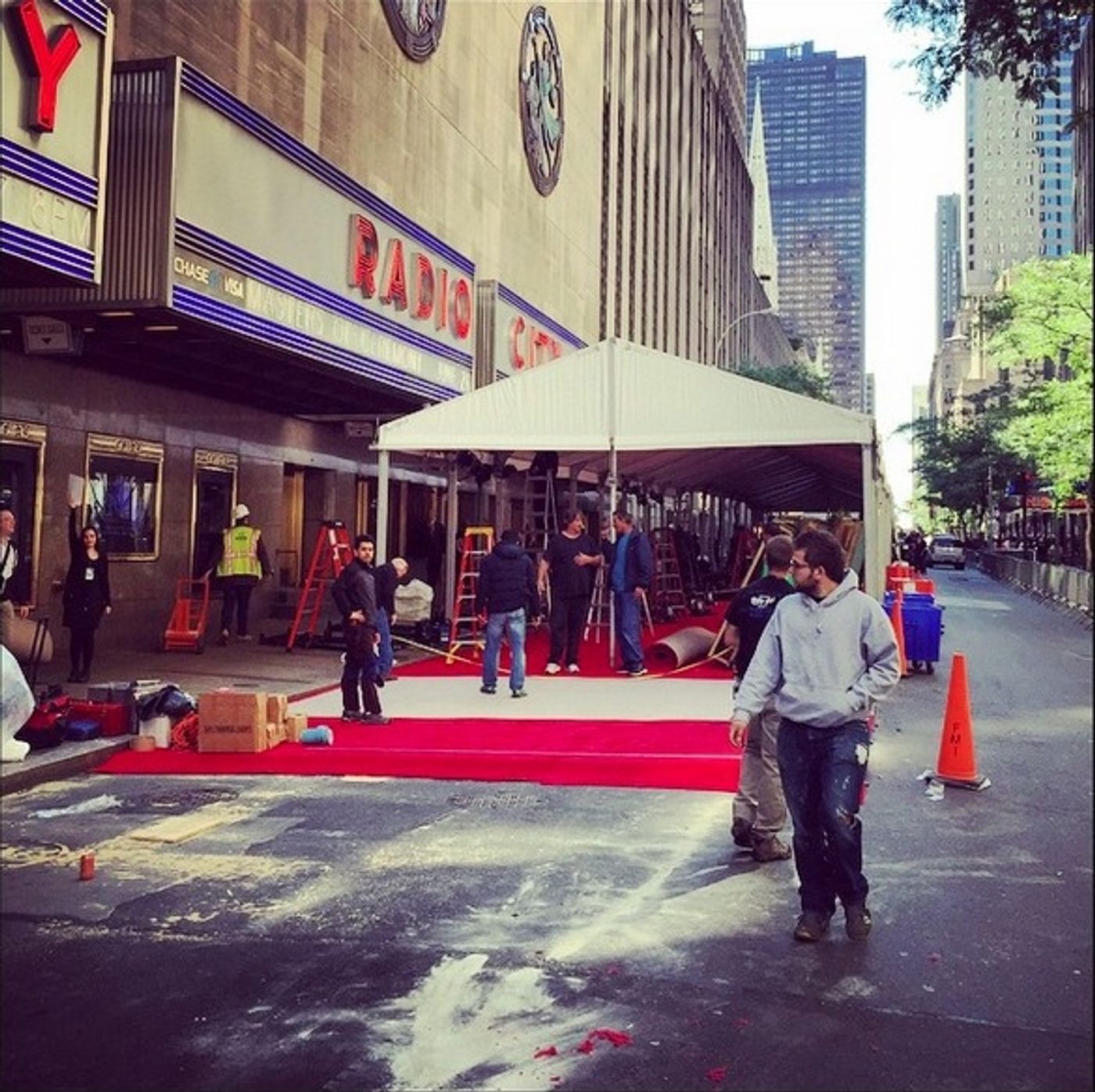 Photo Flash: SOMETHING ROTTEN!'s Michael James Scott Takes Us Behind the Scenes of Broadway's Biggest Night! Photo Flash: SOMETHING ROTTEN!'s Michael James Scott Takes Us Behind the Scenes of Broadway's Biggest Night! Image