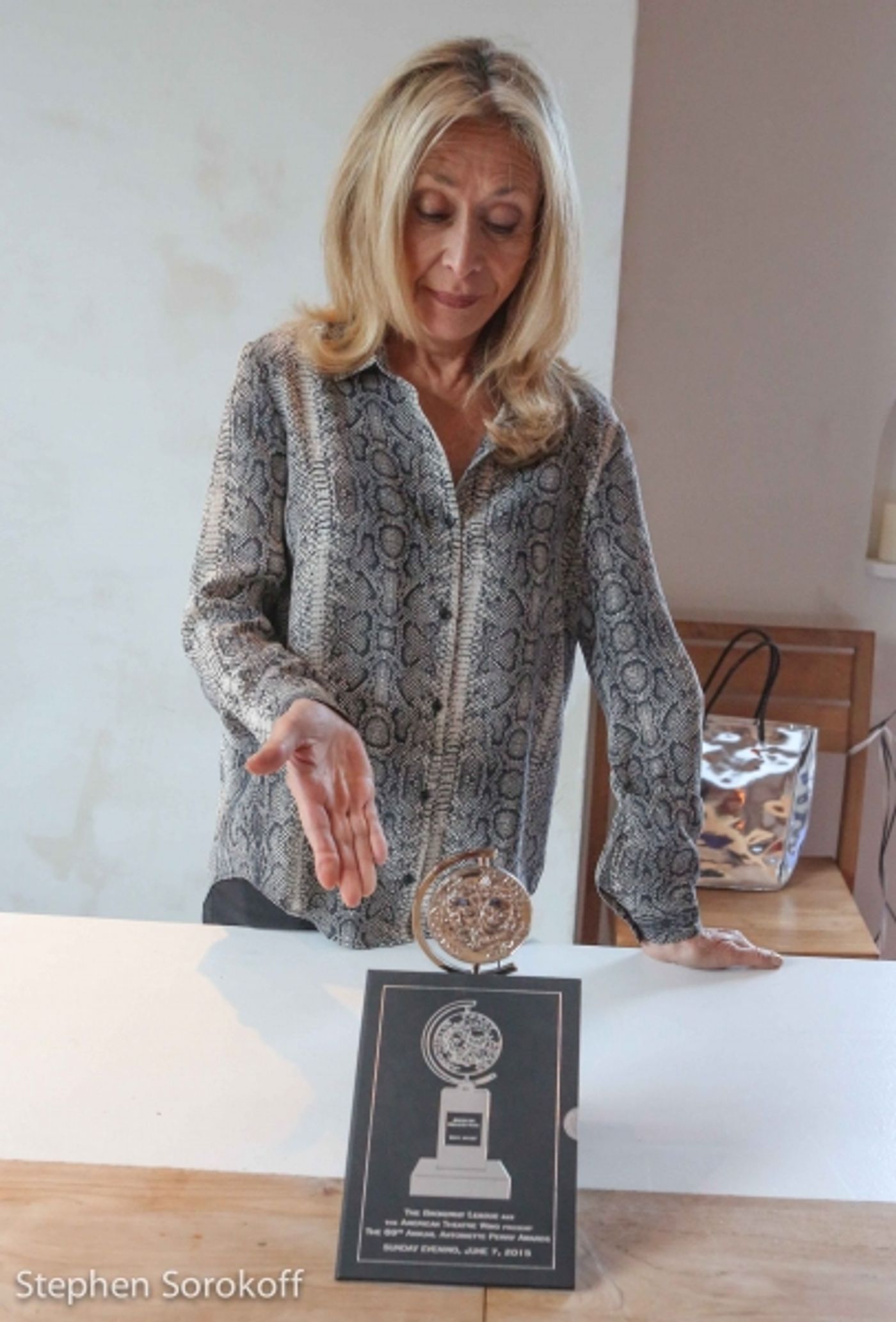 Photo Coverage: Tommy Tune Brings Home Lifetime Achievement Tony Award  Image